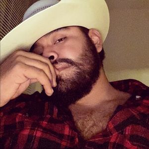 Meet your Posher, Enrique